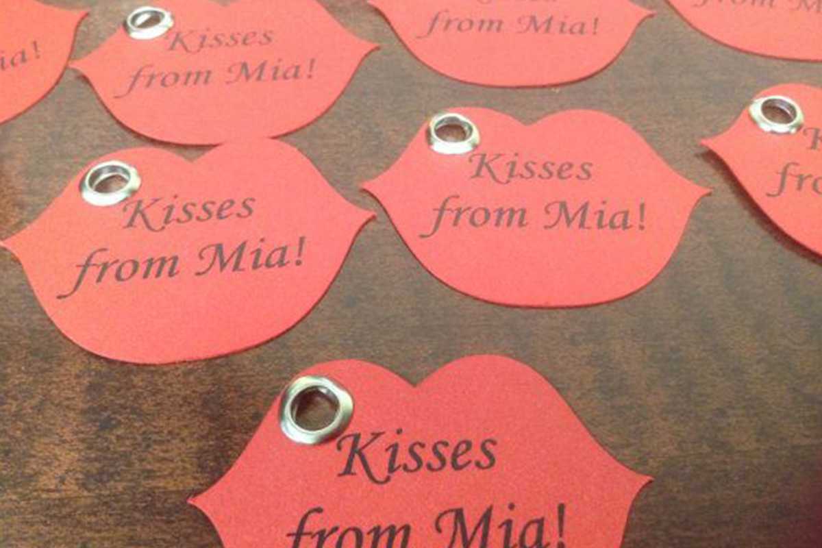 Custom Lips Tags printing PK